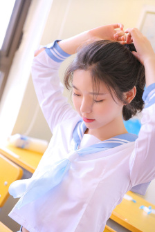 美丽的小蜜蜂美国版7娃娃脸